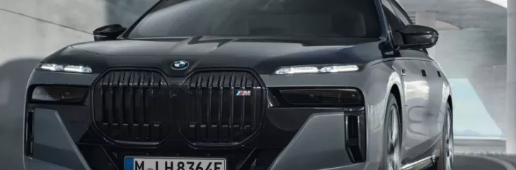The BMW i7 xDrive60 has an all-wheel drive and 625 km of autonomy