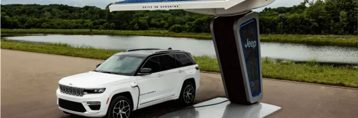 Driving the Future: Jeep Grand Cherokee 4xe Takes the Wheel